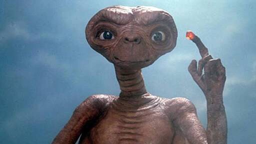 E.T y su Golden Globe ya son chavorrucos!!