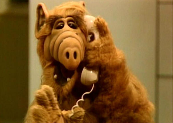 Hoy hace 32 años finalizaba una de las mejores series de los 80’; «Alf»