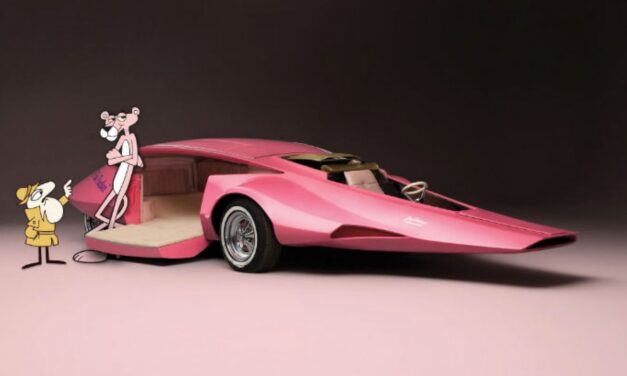 Panthermobile: El lujoso auto de la pantera rosa