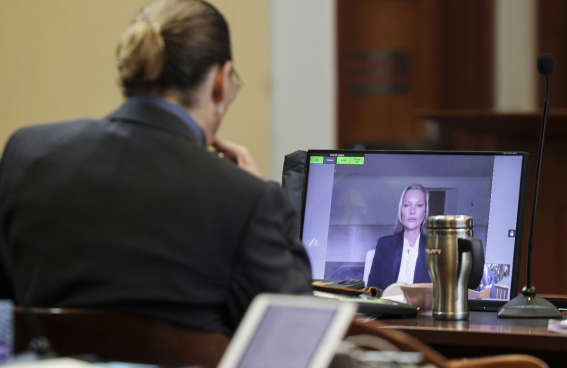Kate Moss testifica en el juicio que Johnny Depp nunca la empujó por las escaleras como dijo Amber Heard