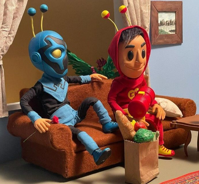 Película “Blue Beetle” rinde tributo al Chapulín Colorado