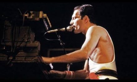 Subastan el piano donde Freddie Mercury escribió ‘Bohemian Rhapsody’