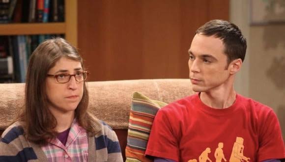 Primeras imágenes de Jim Parsons y Mayim Bialik en el final de ‘El joven Sheldon’